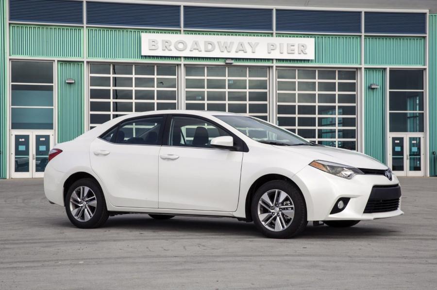  Toyota Corolla 2014 года  (фото 139 из 212)